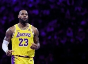 问鼎国际-詹姆斯新星惊险取胜表现惊艳，RNG未来可期！的简单介绍