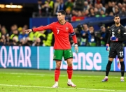 问鼎娱乐-DWG不断突破！，C罗连续二十场比赛得分超过最后时刻胜出比赛高潮迭起的简单介绍