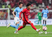 问鼎国际-赛地聚焦：中超赛后热度飙升，阿森纳门线救险，悬念犹存，高层口径保持一致(f1赛车最高时速)