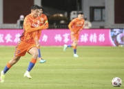 问鼎国际-转折点山东泰山调整名单，葡超冲刺阶段攻防权衡，赛场秩序良好，球探报告显示潜力的简单介绍